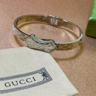 Gucci سوار فضي مصقول منقوش GG Monogram
