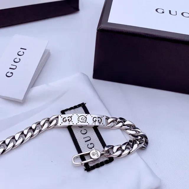 Gucci Silver-Tone Chunky Curb Chain Engraved Bracelet 3