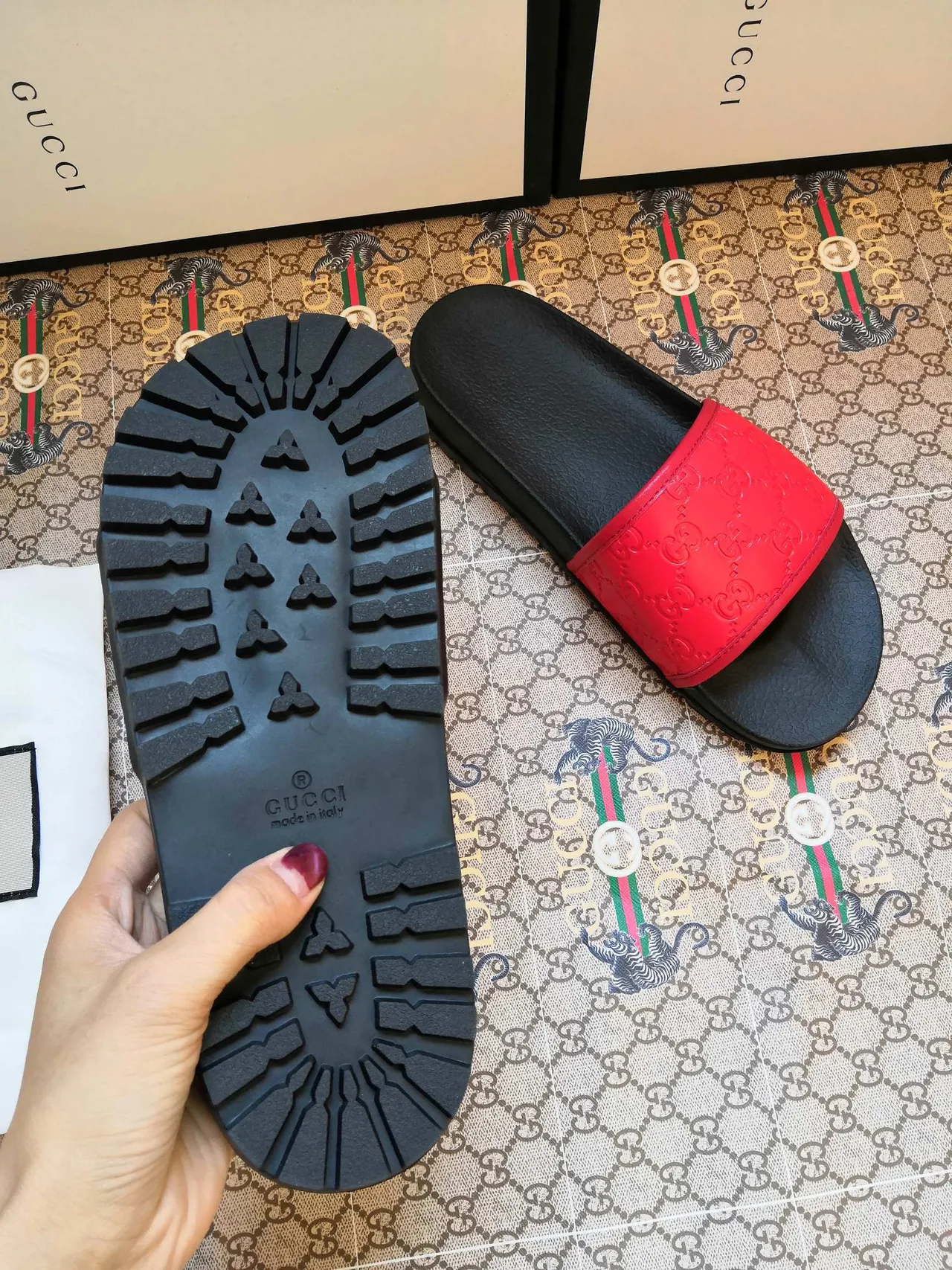 Gucci Slide Red and Black Slippers 3