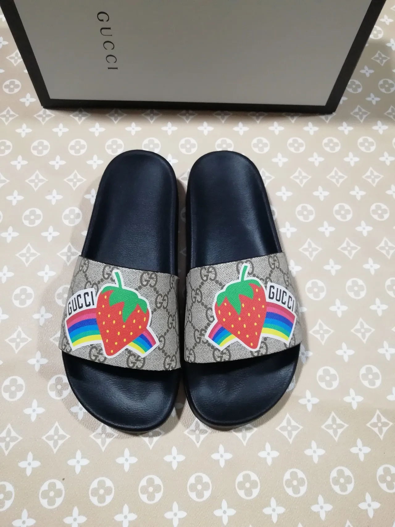 Gucci Strawberry Slide Black Beige GG Monogram Canvas Strap Molded Rubber Sole Slippers 2