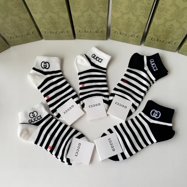 Gucci Striped Logo-Cuff Ankle Socks 4