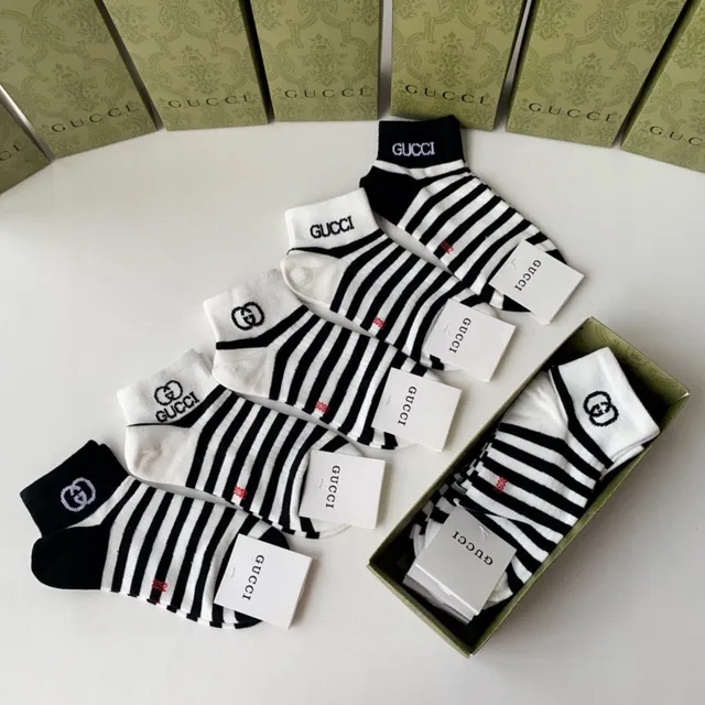 Gucci Striped Logo-Cuff Ankle Socks 5