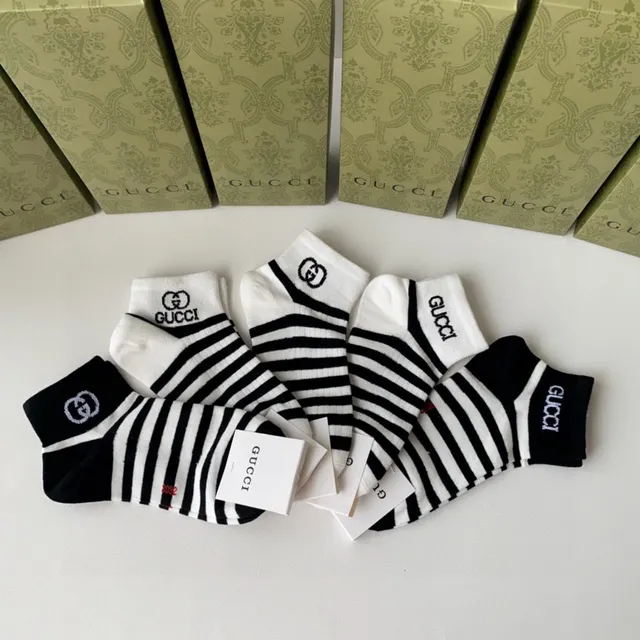 Gucci Striped Logo-Cuff Ankle Socks 6