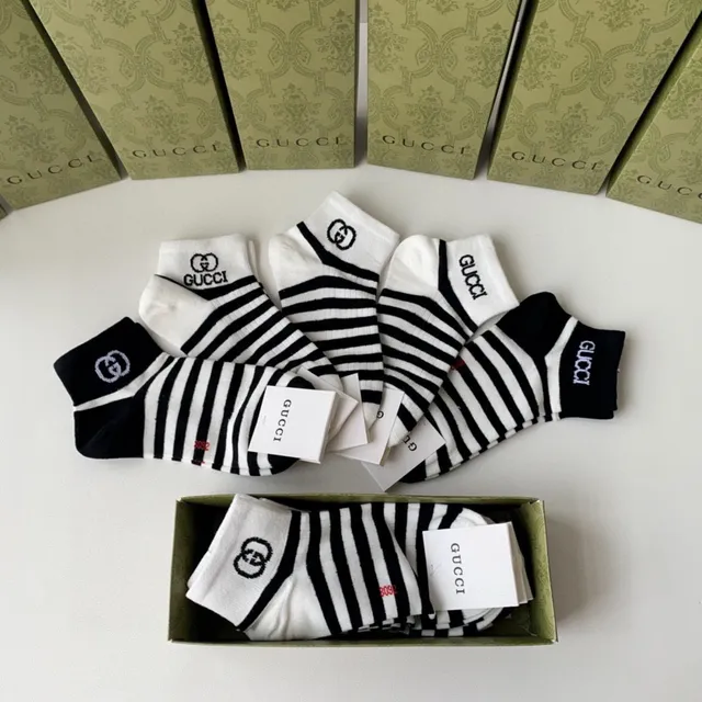 Gucci Striped Logo-Cuff Ankle Socks 7