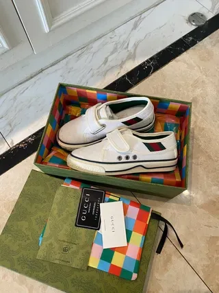 Gucci Tennis 1977 White Green Velcro Strap Closure Web Stripe Heel Accent Lifestyle Sneakers 8