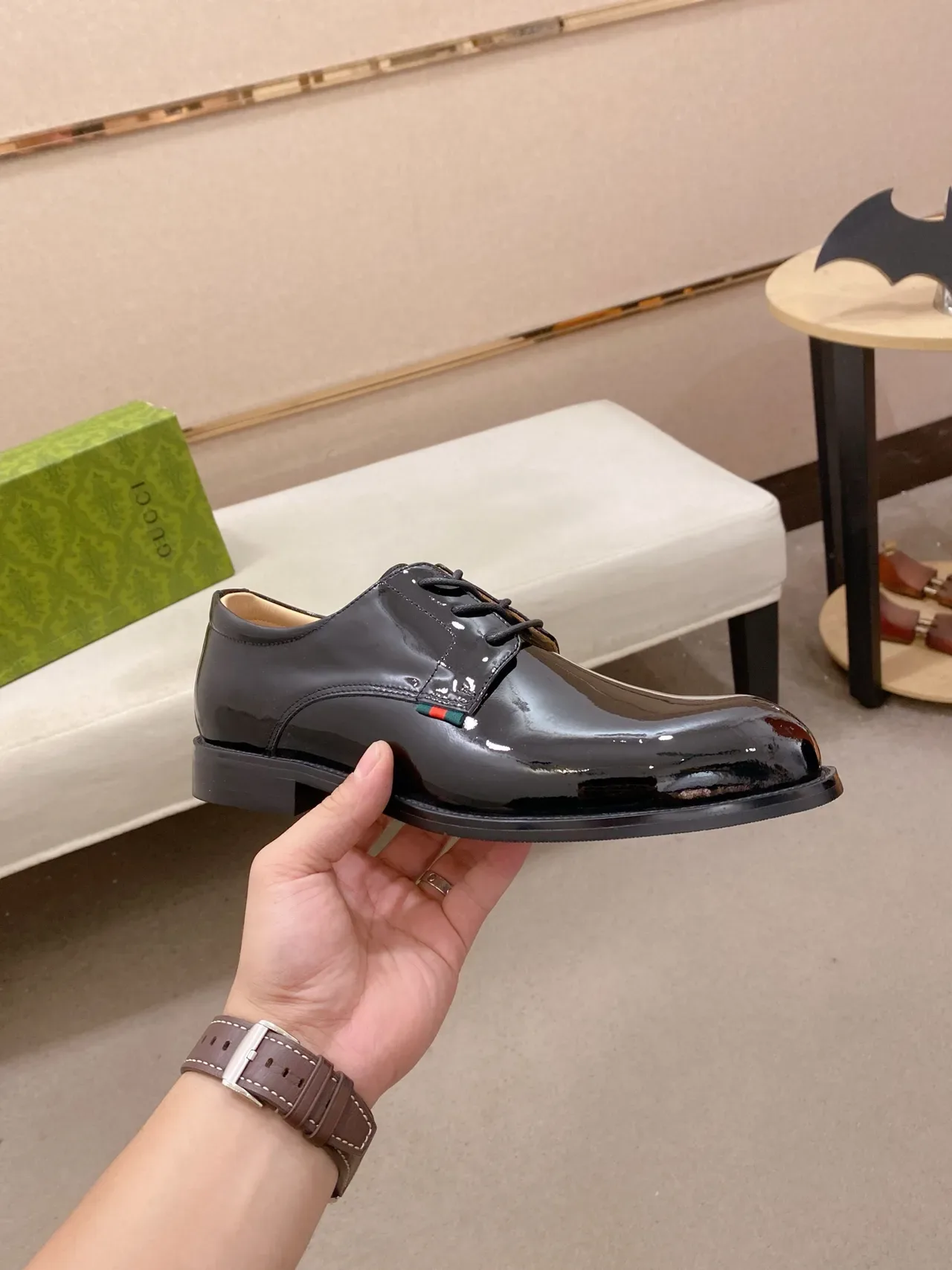 Gucci Web Stripe কালো সবুজ চকচকে পেটেন্ট চামড়া ডিটেল Oxford জুতো 4