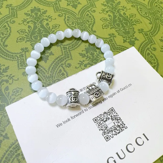 Gucci White Cat's-Eye Bead and Interlocking G Charm Bracelet 6