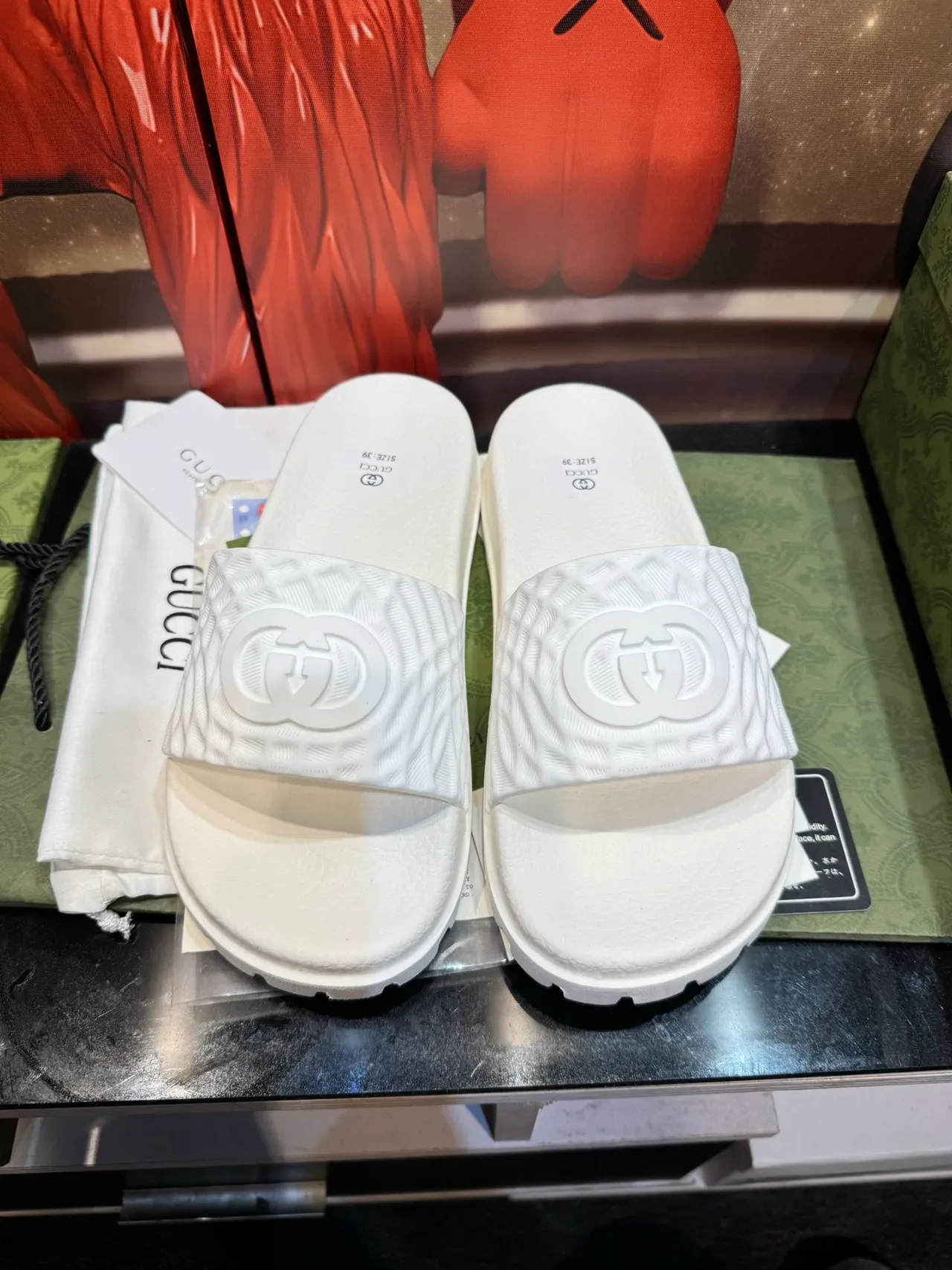 Gucci White Multicolor Molded Rubber Sole Embossed Logo Strap Slippers 4