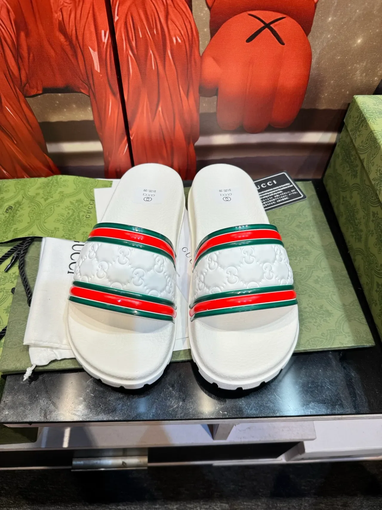 Gucci White Multicolor Molded Rubber Sole Embossed Logo Strap Slippers 5