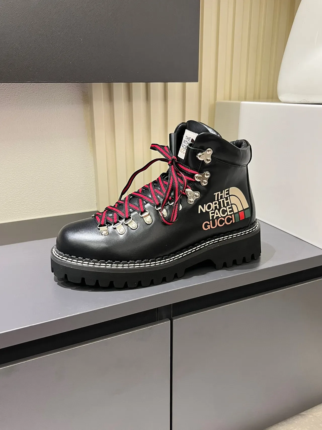 Gucci x The North Face Botas de Trekking de Couro Preto 5