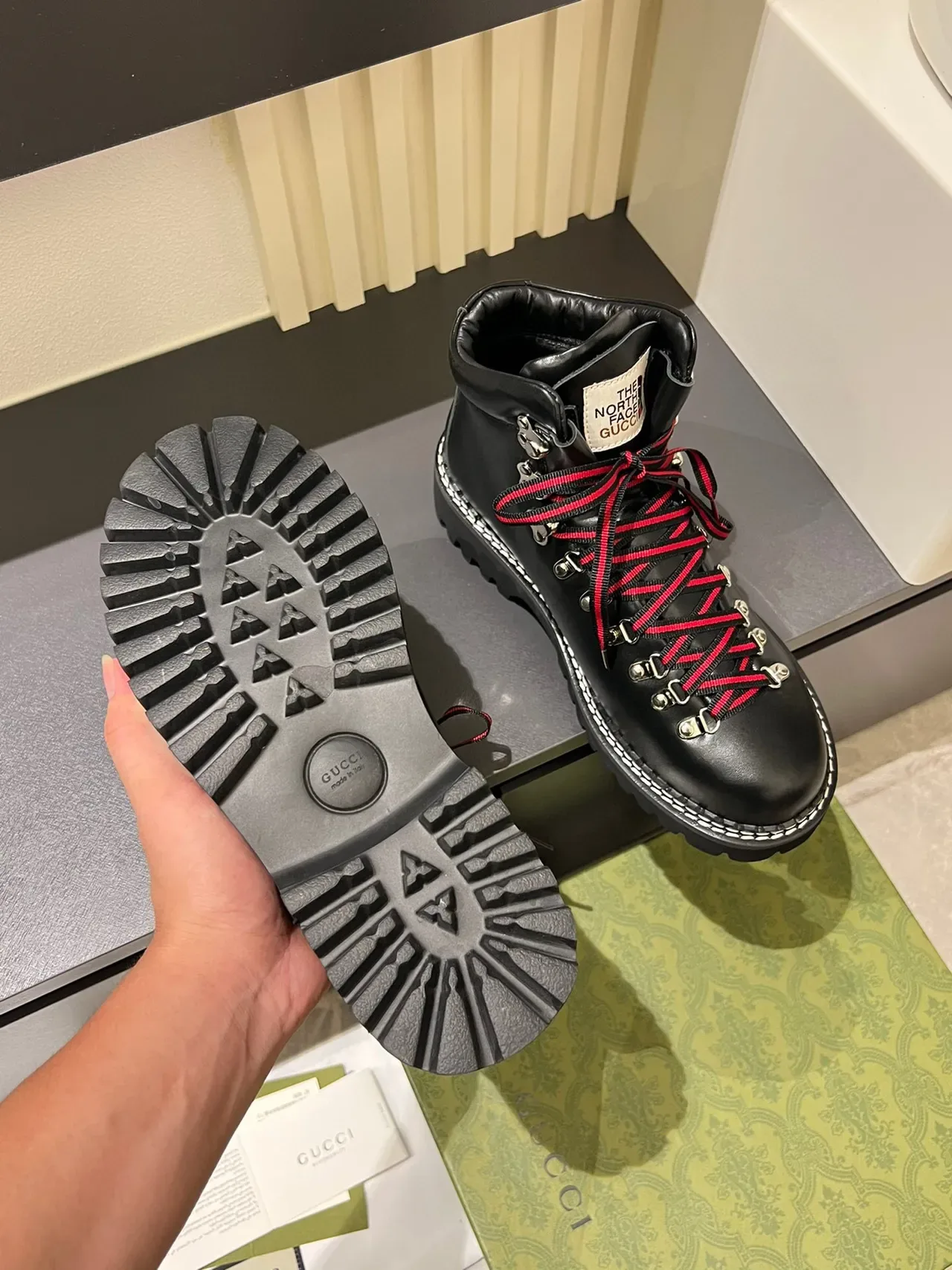 Gucci x The North Face Botas de Trekking de Couro Preto 6