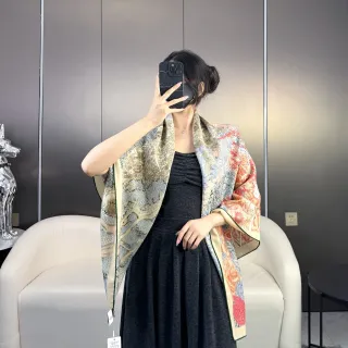 Hermès 米色橙色植物印花人字纹织丝质围巾