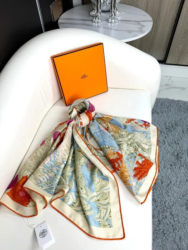 Hermès Bege Laranja Impressão Botânica Têxteis Herringbone Lenço de Seda 9
