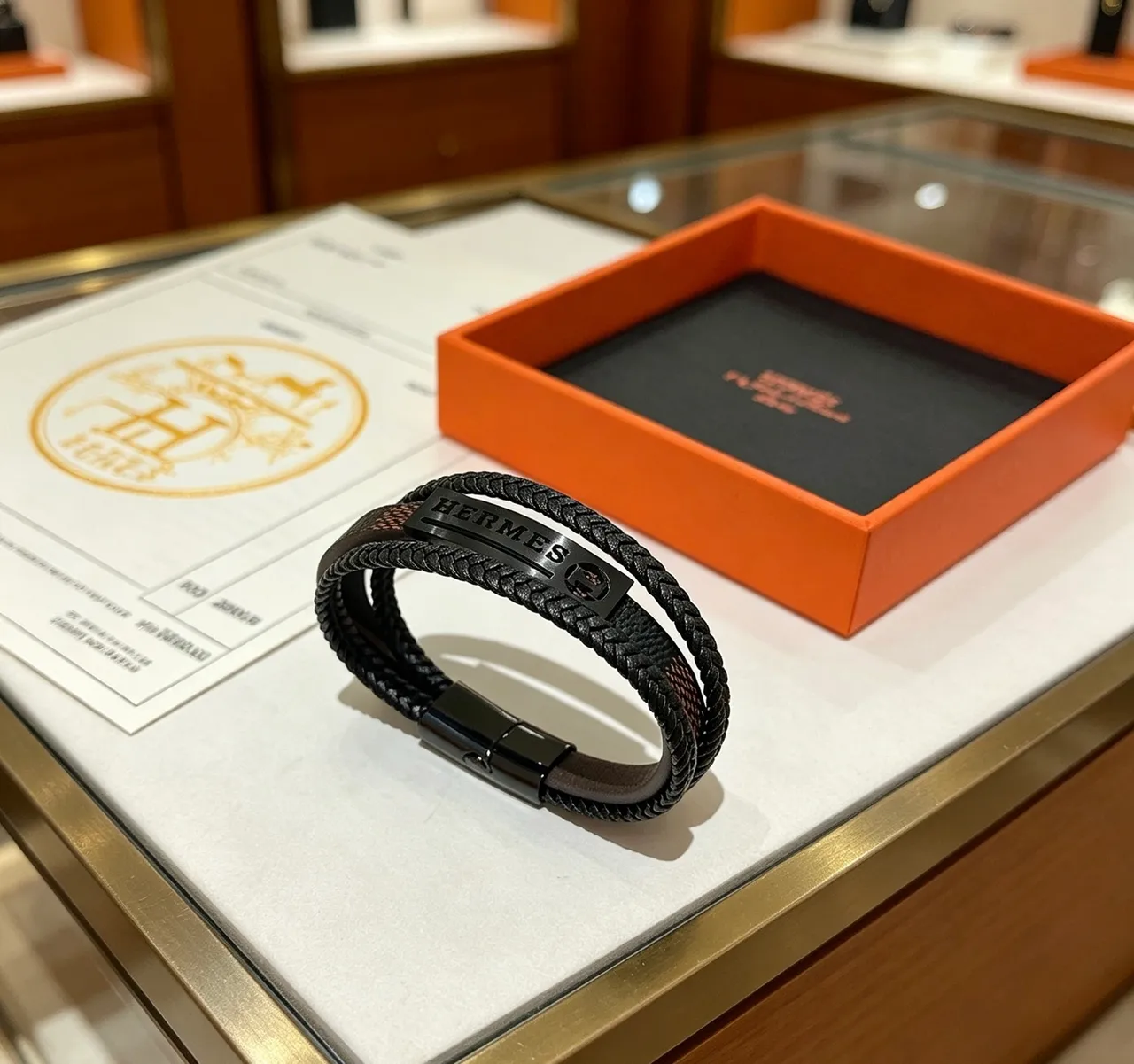 Hermès Pulseira Couro Trançado Preto com Placa de Metal Mate 7