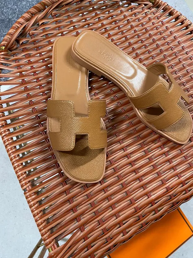 Hermès Brown Beige H-Shaped Strap Textured Leather Slippers 2