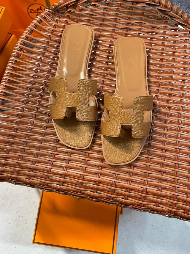 Hermès Brown Beige H-Shaped Strap Textured Leather Slippers 3