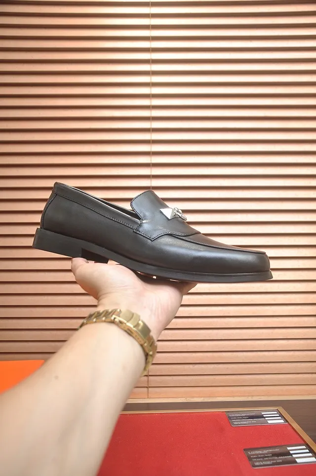 Hermès Oran Black Leather H-Stirrup Loafers 5
