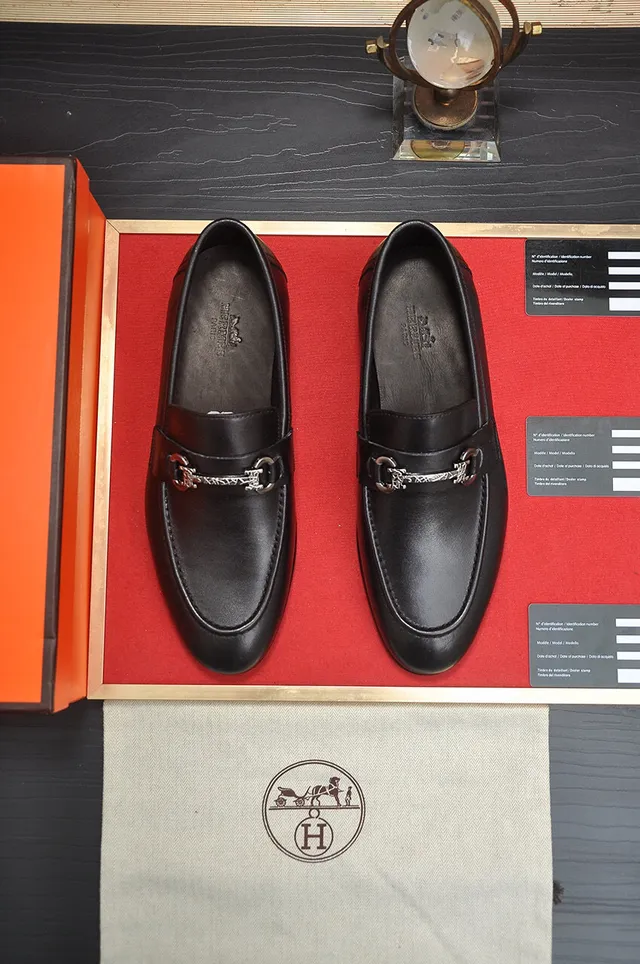 Hermès Oran Mocassins en cuir noir à mors 2