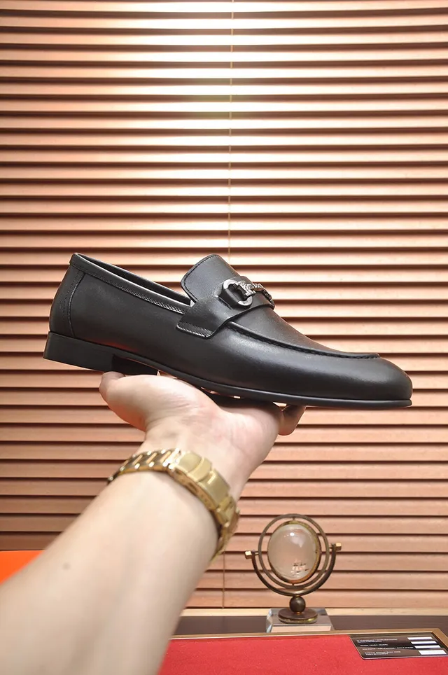 Hermès Oran Mocassins en cuir noir à mors 4