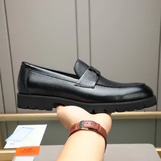 Hermès Oran Loafer Loafer de cuero negro con textura de grano de empuje