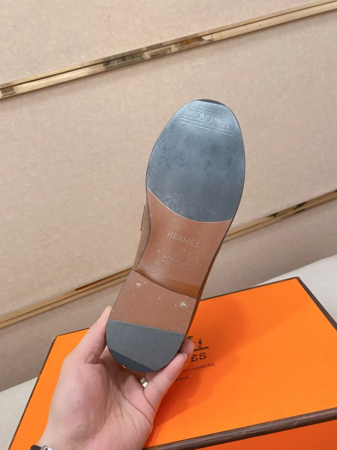 Hermès Oran Mocassins Marrom Camurça H-Buckle 2