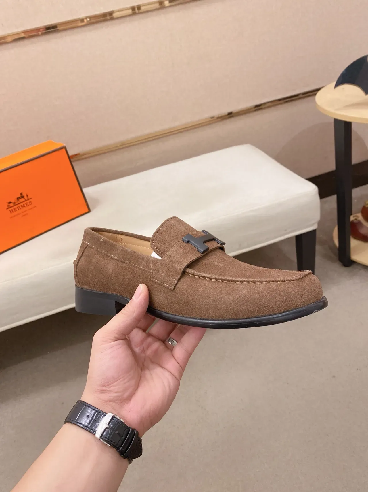 Hermès Oran Mocassins Marrom Camurça H-Buckle 4