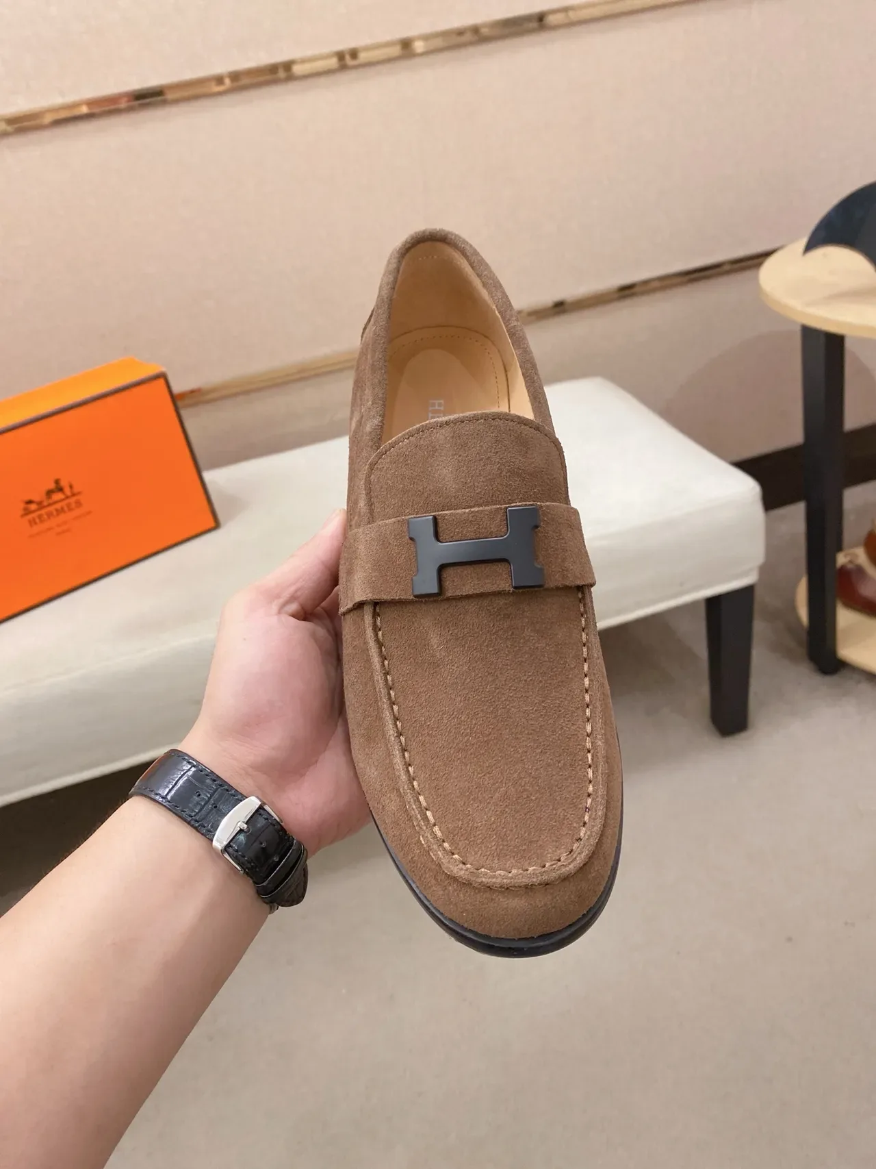 Hermès Oran Mocassins Marrom Camurça H-Buckle 5