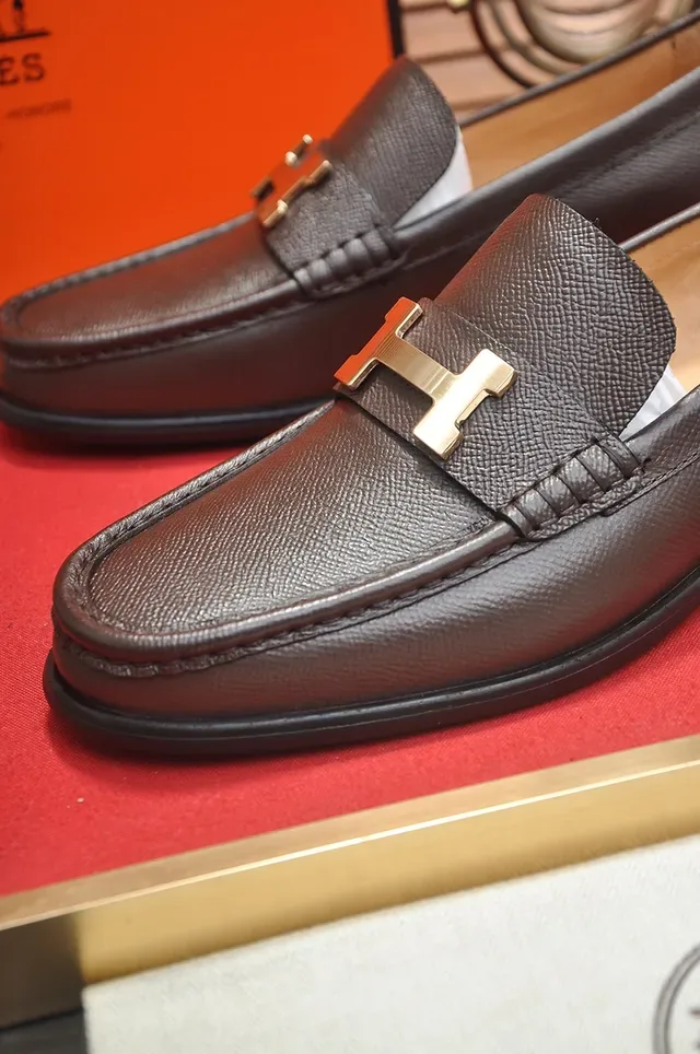 Hermès Oran Mocassins Marron Cuir Texturé Boucle H 2