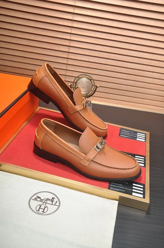Hermès Oran Loafer جلد بني مقطع لون بني 4
