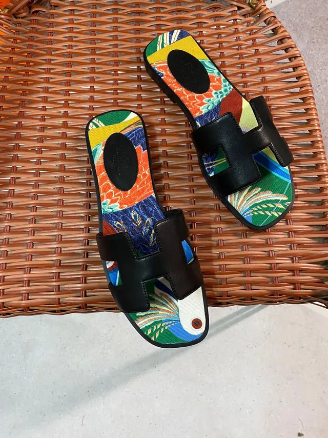 Hermès Oran Sandales casuales en toile imprimée multicolore 2