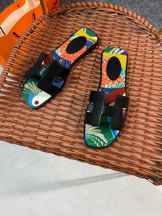 Hermès Oran Sandales casuales en toile imprimée multicolore 4