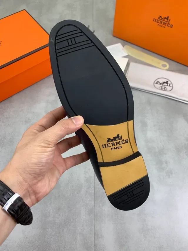 Hermès Oran Navy Gold Pebbled Leather Coutures Blanches Contrastantes Loafer 2