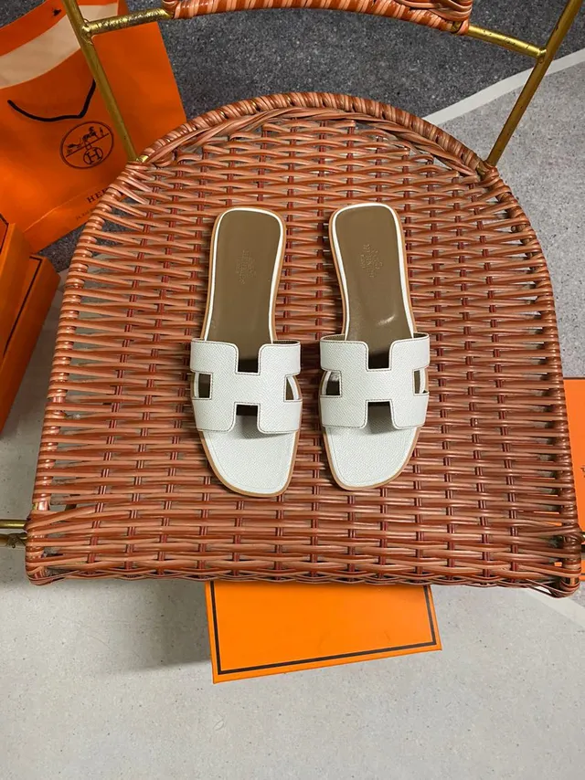 Hermès Oran Off-White Leather H-Strap Slippers 3