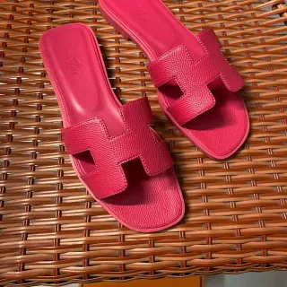 Hermès Oran Pink Leather H-Strap Slippers