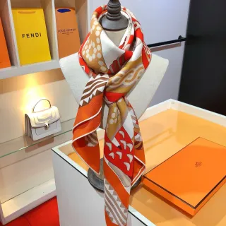 Hermès 橙色 多彩 几何抽象印花 双面丝绸围巾