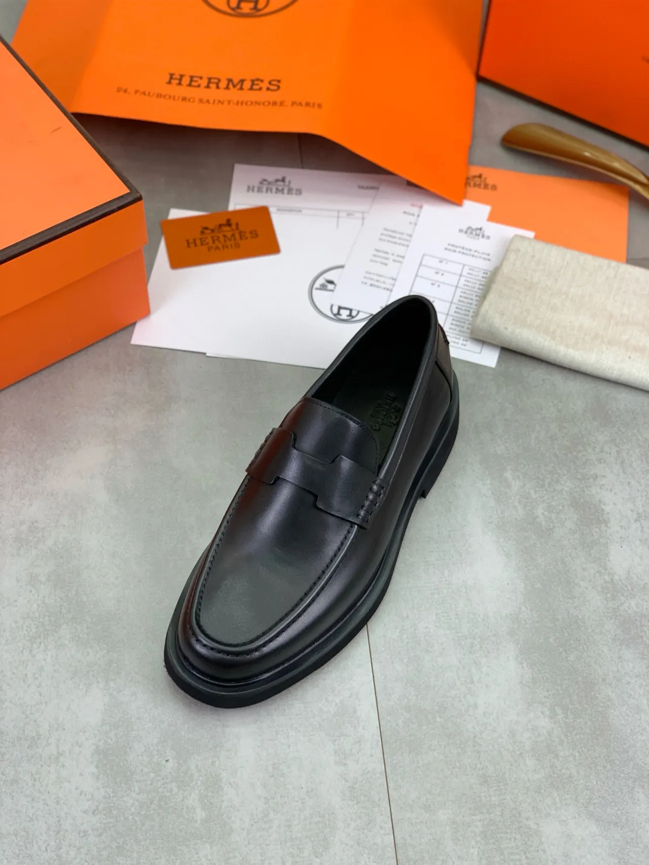 Hermès Penny Loafer Couro Preto Sola Grossa Loafers 4