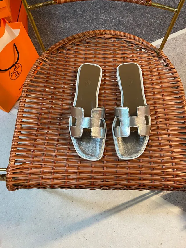 Hermès Silver Beige Metallic H-Strap Square Toe Slippers 5
