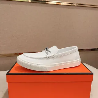 Hermès Mocassim de Couro Branco H-Buckle Hardware