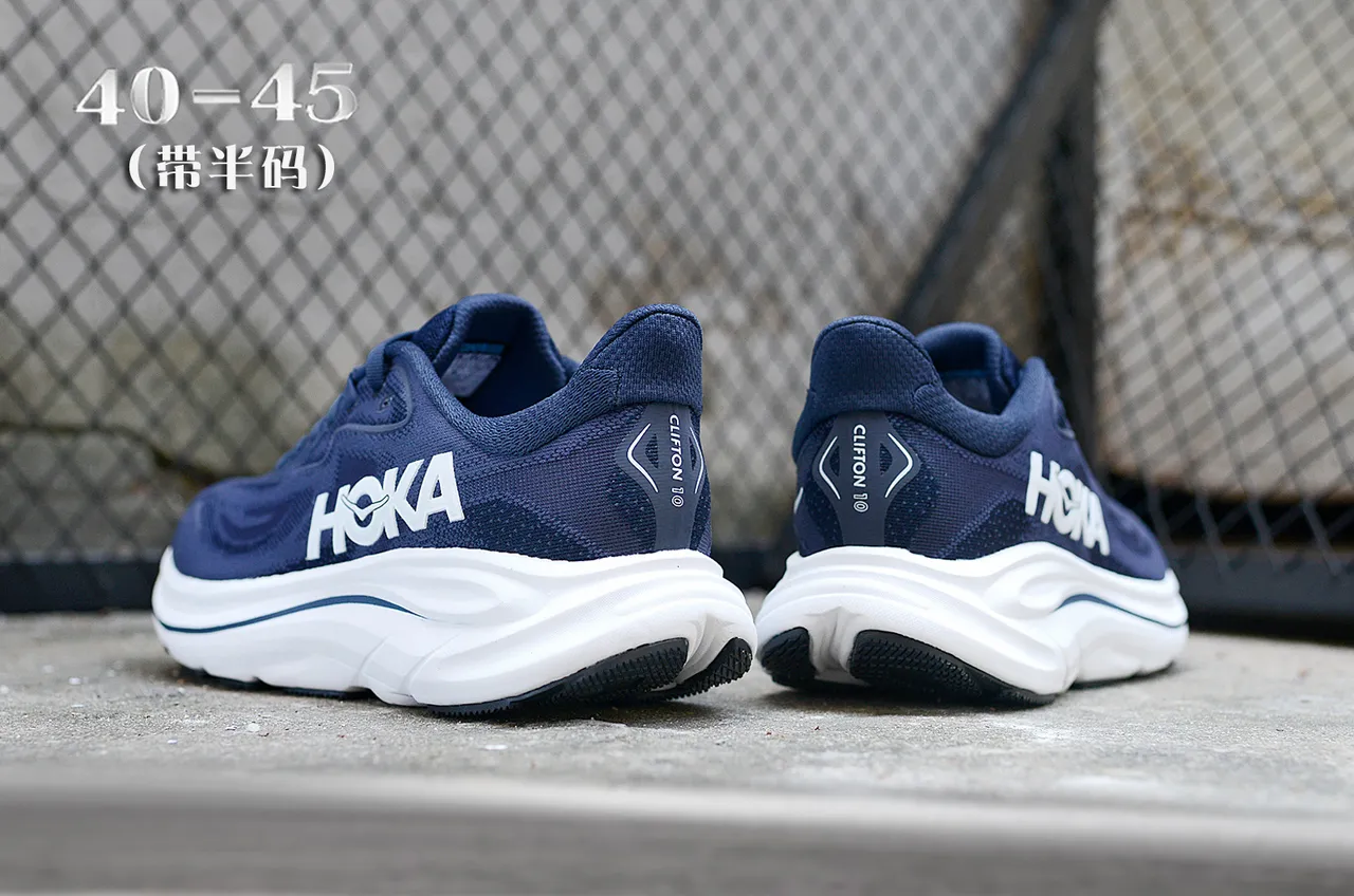 Hoka Clifton Navy and White Chaussures de course 6