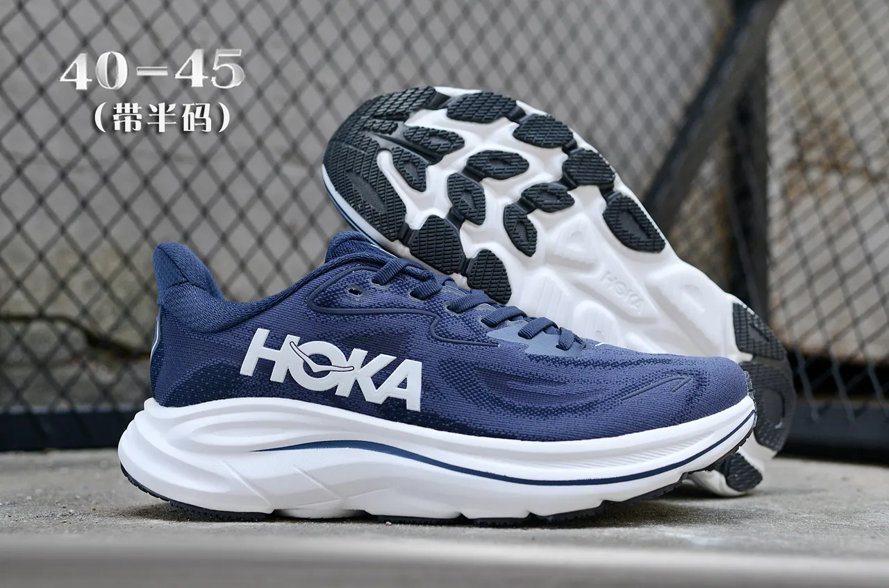 Hoka Clifton Navy and White Chaussures de course 7