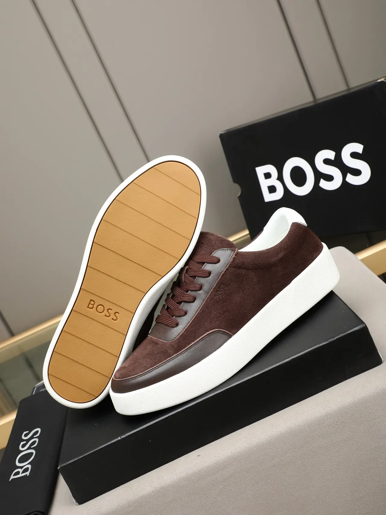 Hugo Boss Chaussures Lifestyle à Plateforme en Daim et Cuir Marron 4