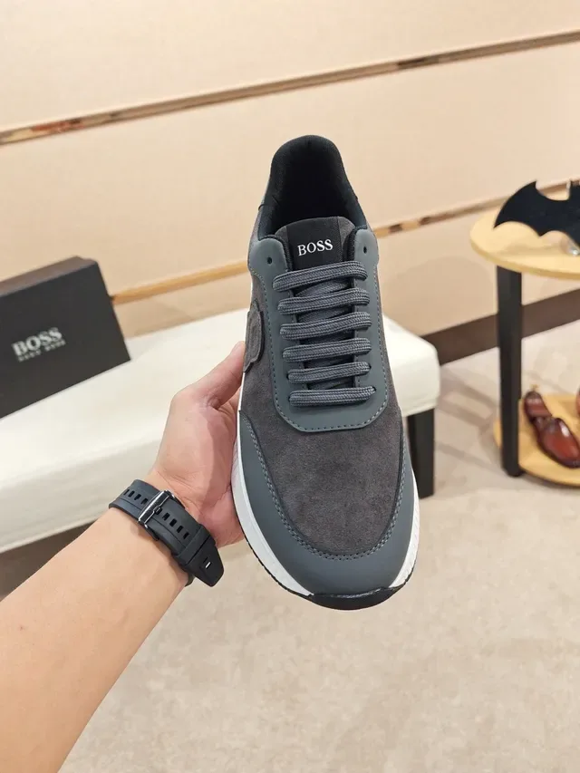 Hugo Boss Gris Blanc Daim et Cuir Haut Embossed Monogram Logo Lifestyle Sneakers 5