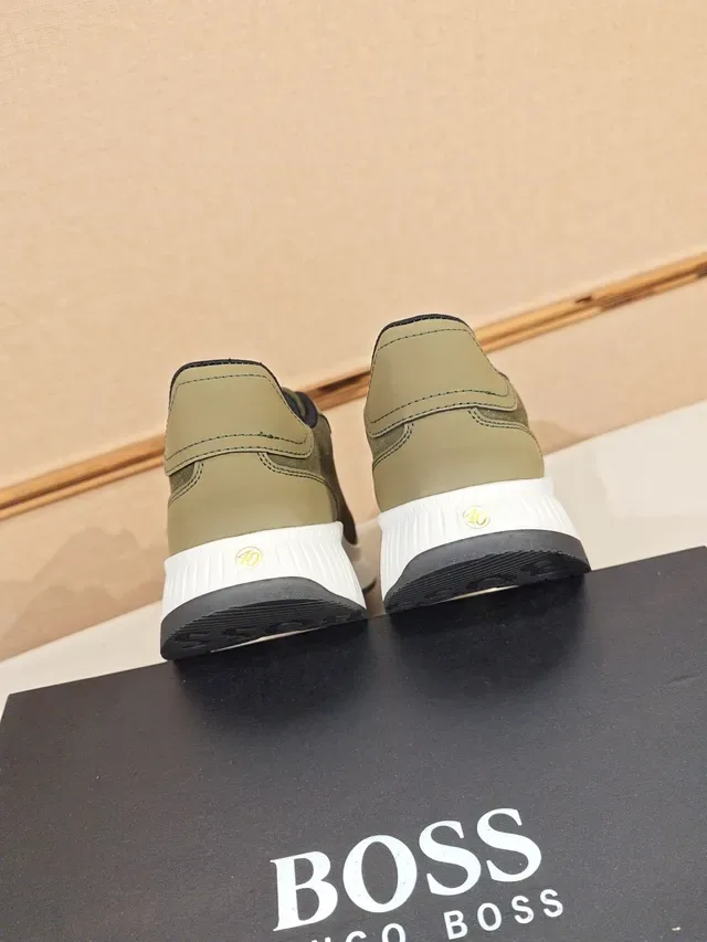 Hugo Boss Olive Green Suede and Leather Low-Top Lifestyle Sneakers 3
