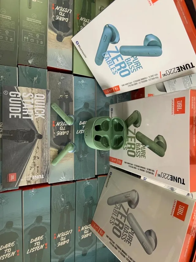 JBL TUNE 220 TWS Vert Noir Style tige Pièces d'oreille Finition mate Étuis en silicone TWS Casque sans fil 3