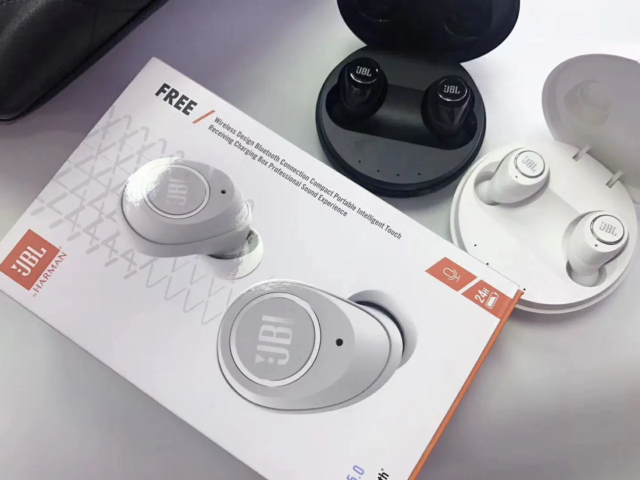 JBL TWS-5.0 Black White Compact Stemless Design Matte Finish TWS Earbuds 19