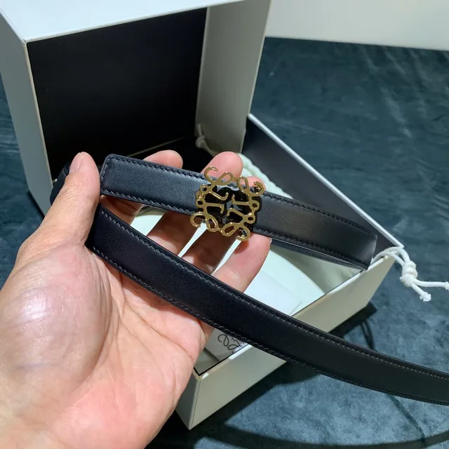 Loewe Anagram Belt Ceinture noire dorée lanière étroite boucle cuir 3