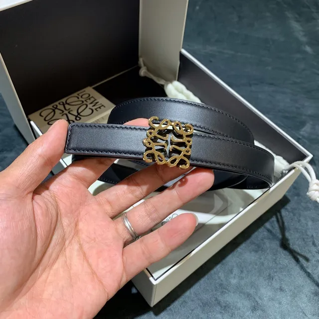 Loewe Anagram Belt Ceinture noire dorée lanière étroite boucle cuir 7