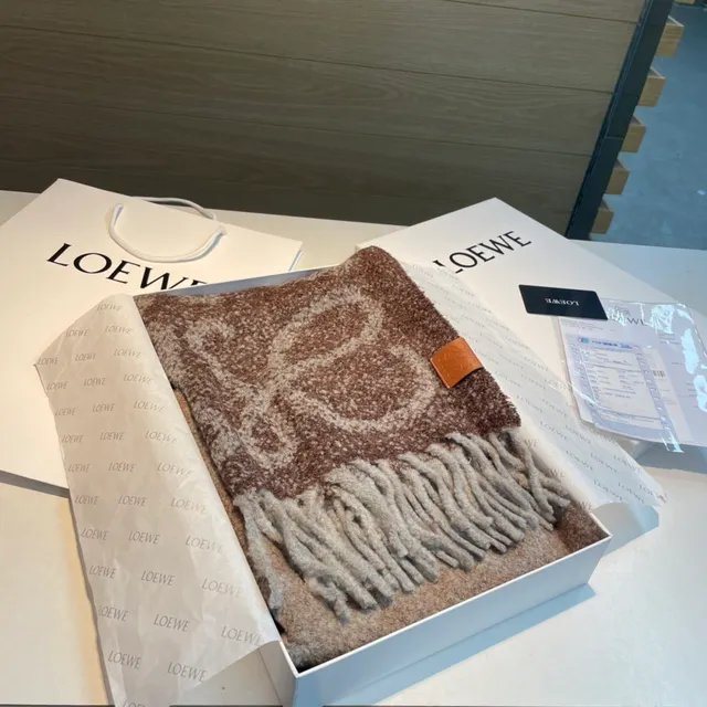 Loewe Bouclé Mottled Brown Beige Cashmere Scarf 5