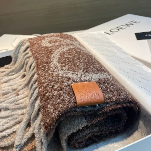 Loewe Bouclé Mottled Brown Beige Cashmere Scarf 6