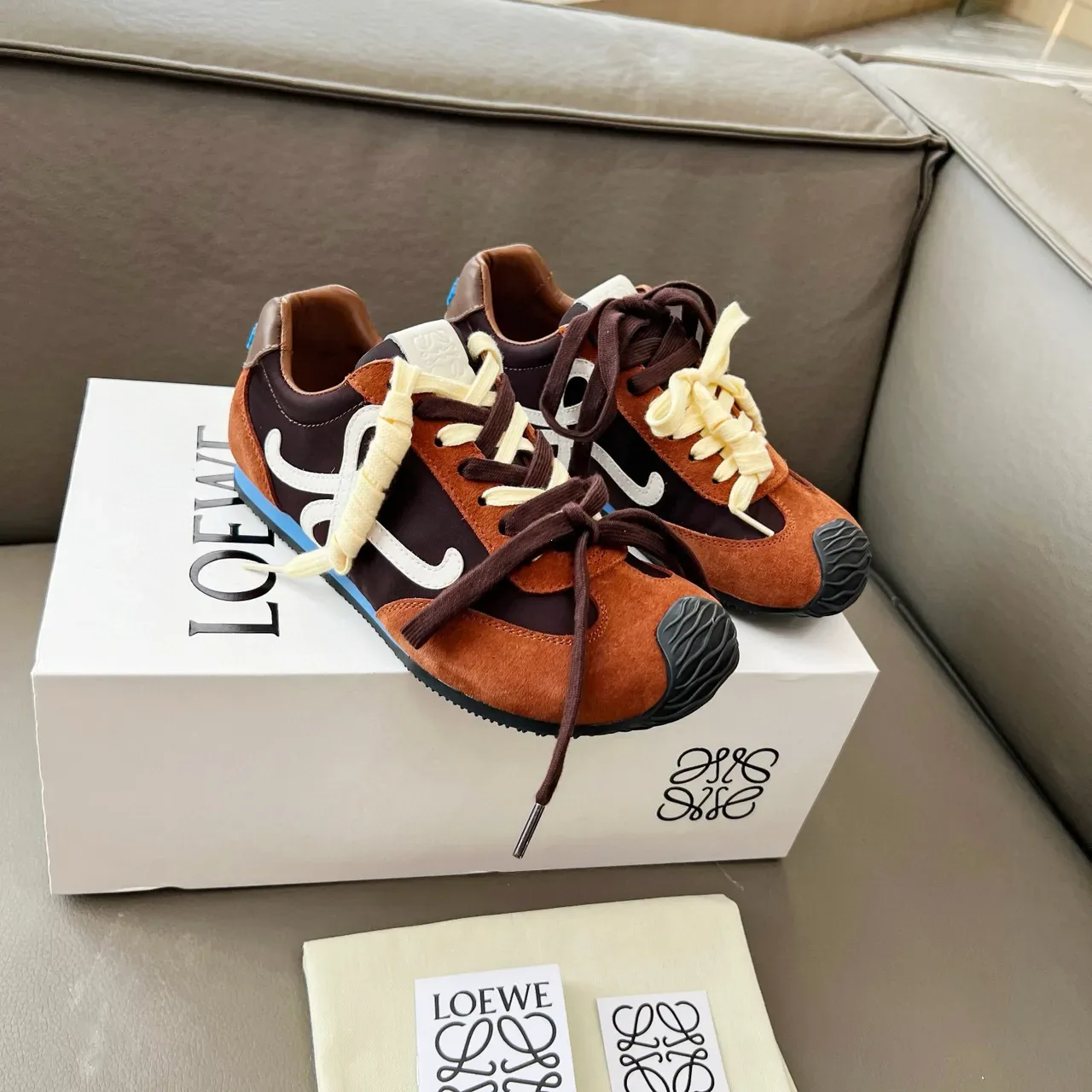 Loeve Beige Marron Retro Runner Silhouette Daim et Cuir Panneau Chaussures Lifestyle 7